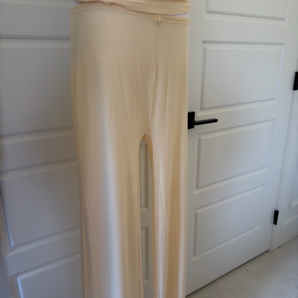 NWT! Skims Soft Lounge Lace Pant in Butter - Picture 3 of 3